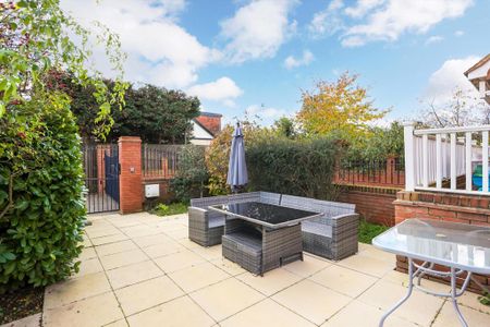 3 bedroom maisonette to rent - Photo 4