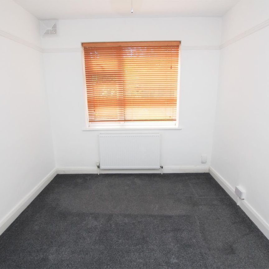 2 bedroom Maisonette to let - Photo 1