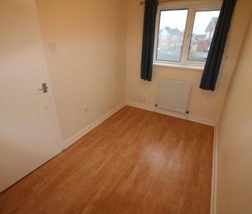 2 bedroom semi-detached house to rent - Photo 4