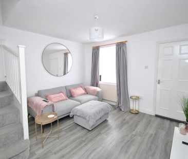 2 bedroom end of terrace house to rent - Photo 4