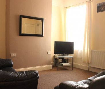 Homely 4 Bed house. - Photo 1