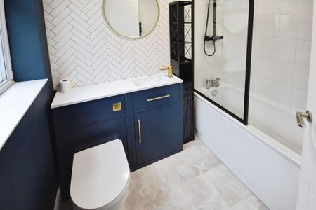 3 bedroom terraced house to rent - Photo 5