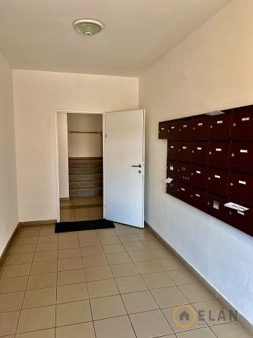 Pronájem bytu 2+kk 49 m² - Photo 2