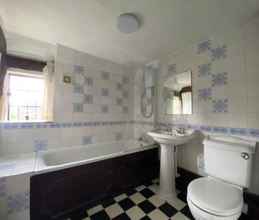 Bank House - Photo 5