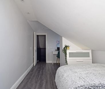 Room in a Shared Flat, Streatham High Road, SW16 - Photo 5