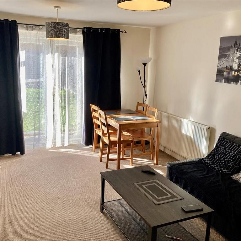 3 bedroom semi-detached house to rent - Photo 1