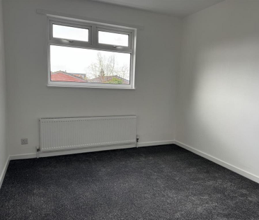 4 bedroom link detached house to rent - Photo 2