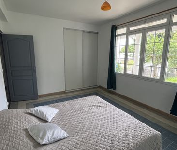 Location Maison 5 pièces 139m² ST CLAUDE 97120 - Photo 4