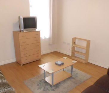 4 bedroom house to rent - Photo 1