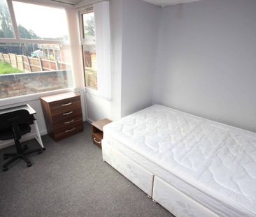 Room , Southbourne Street - Photo 4
