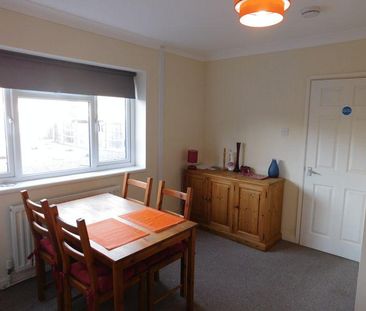 1 bedroom in a house share to rent - Photo 6