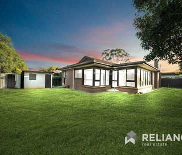 Superb Family Living with Perfect Location - Photo 3