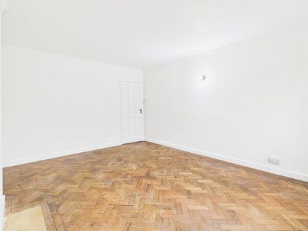 Ethorpe Crescent, Gerrards Cross, Buckinghamshire,SL9 - Photo 2