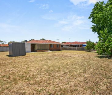 Central Mandurah Convenience – Cozy 3x1 Home Ready Now - Photo 3