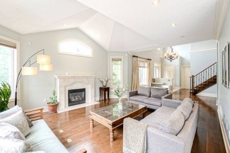 For Lease - 3256 Epworth Crescent, Oakville, Ontario - Photo 2