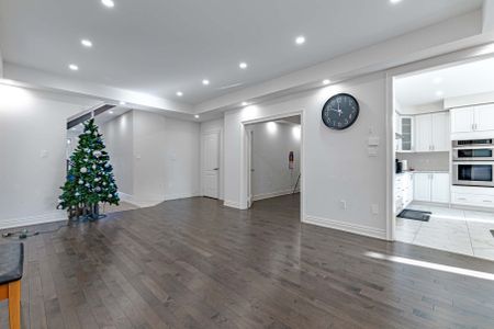 For Lease - 105 Mckean Drive, Whitchurch-Stouffville, Ontario - Photo 2