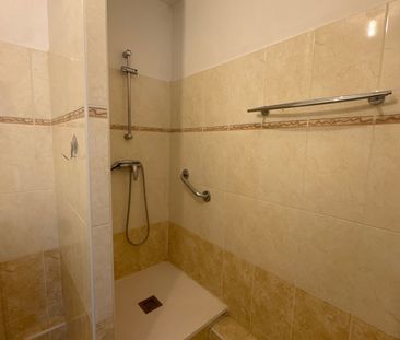 Location Appartement 3 pièces 68m² ST RAMBERT D ALBON 26140 - Photo 5