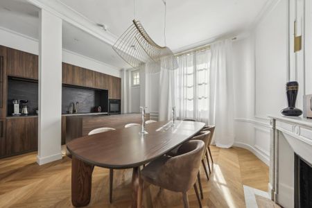 Location Appartement 3 pièces Meublé 102m² PARIS 6ème - Photo 2