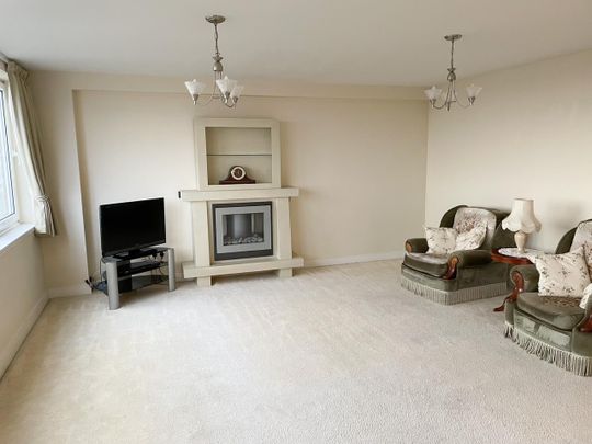 Oundle Road, Peterborough - Photo 1