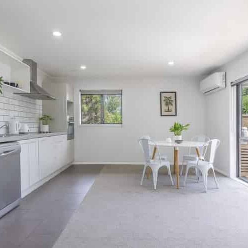 Well Presented, Single Level Townhouse - Photo 1