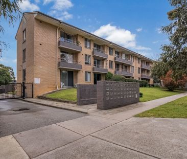 Stylish 1-Bedroom Apartment in the Heart of Subiaco! - Photo 4