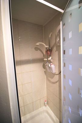 1 Bed Flat, Penywern Road, SW5 - Photo 1