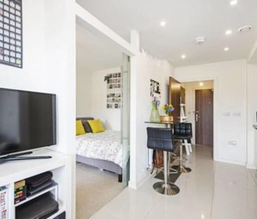 1 Bed Flat, Crested Court, NW9 - Photo 2