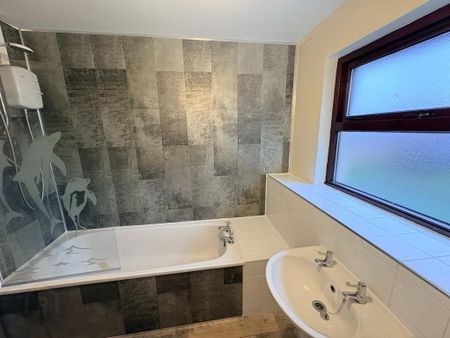 5 Knockburn Court, Lisburn, BT28 2QQ - Photo 5