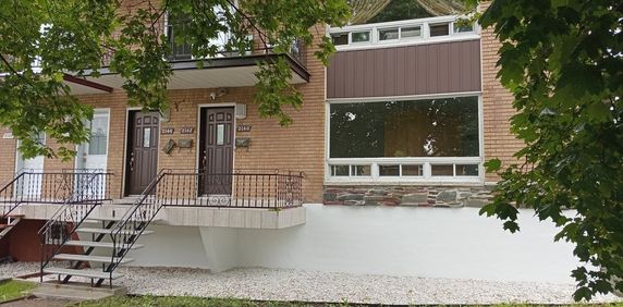 Grand 5 1/2 à Louer - Photo 2