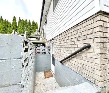 Updated 2 Bed 1 Bath Lower w Private Entrance/ Laundry in Great Res... - Photo 2
