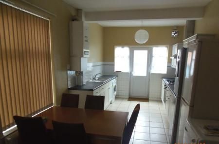 Whitby Avenue, Fallowfield, Manchester, M14 - Photo 2