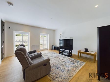 2 bedroom maisonette to rent - Photo 3