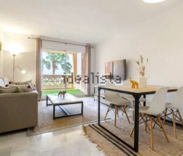 Alquiler de piso en Avenida la Reserva de Marbella - Photo 1