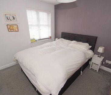 Boothroyd Drive, Leeds - Photo 2