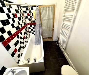 3 bedroom terraced house to rent - Photo 6