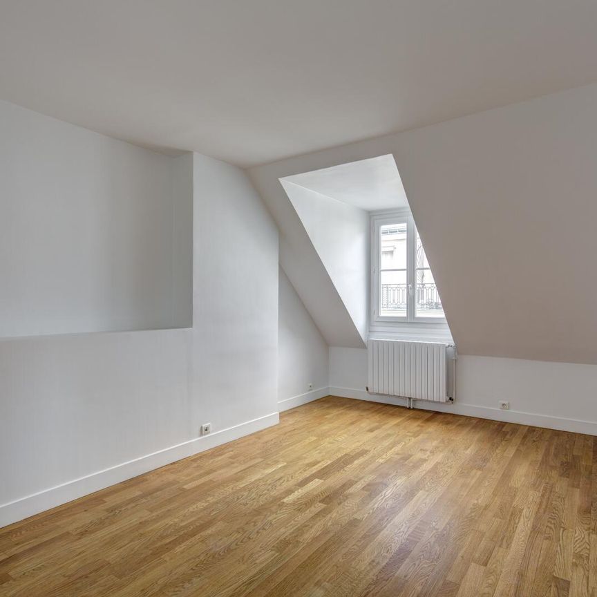 location Appartement F5 DE 159m² À PARIS - Photo 1