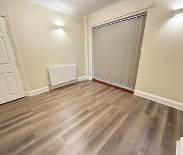 Whitley Village, Coventry - Photo 4