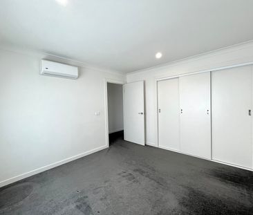 2/9 Calista Avenue, Oakleigh East VIC 3166 - Townhouse For Rent | D... - Photo 3