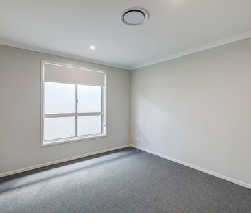 Beautiful Family Home - Photo 4