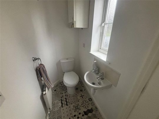 3 bedroom semi-detached house to rent - Photo 1