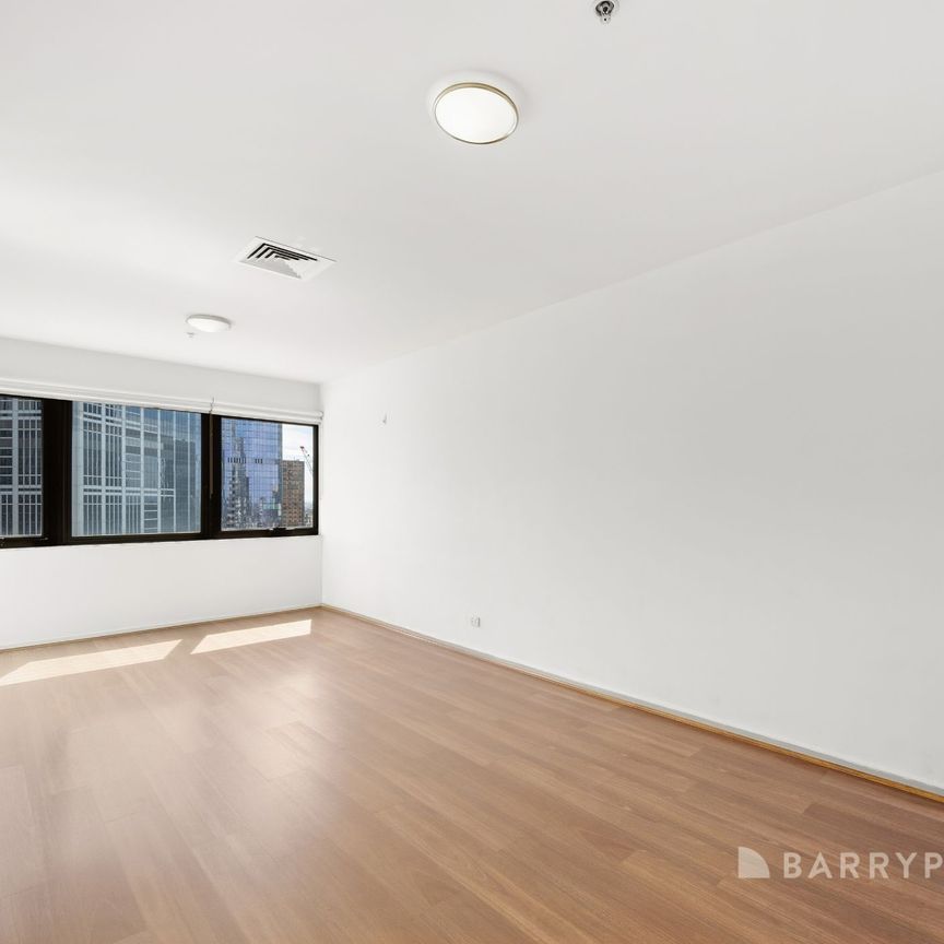 Spacious One Bedroom + Study Apartment in Prime CBD Location - SAVE ON UTILITY COSTS - Photo 1