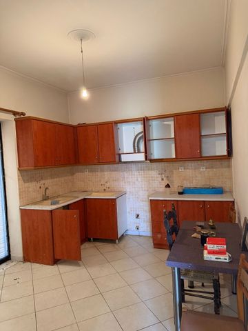 Studio/Γκαρσονιέρα για ενοικίαση Κέντρο (Ελάτεια) - Φωτογραφία 3