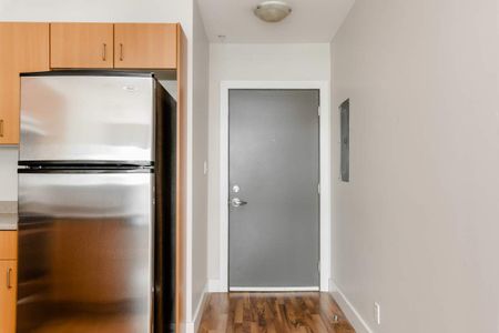 The Churchill - Photo 2