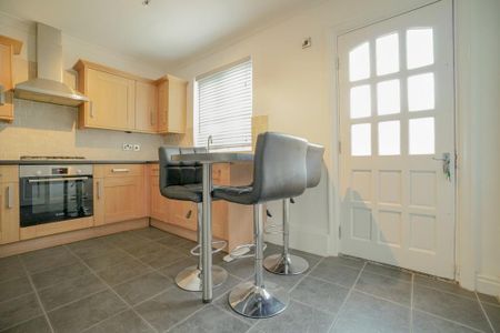 3 bedroom terraced house to rent - Photo 3