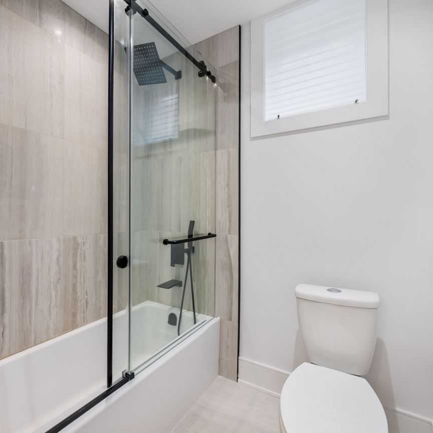 For Lease - 1242 Killarney Beach Road Unit# Lower, Innisfil, Ontario - Photo 1