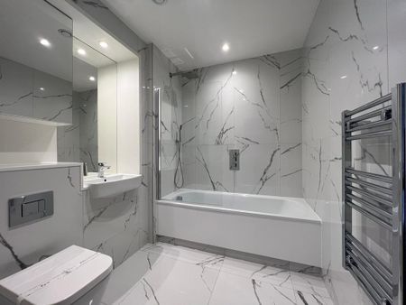 Avalon Point, 1 Silvocea Way - Photo 5