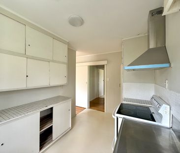 Spacious Family Home - Photo 5