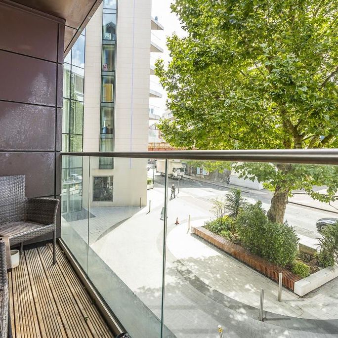 2 bedroom flat to rent - Photo 1