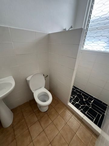 Location Appartement 2 pièces 35m² CAYENNE 97300 - Photo 2