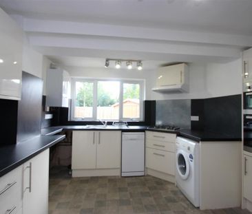 1 bedroom in a house share to rent - Photo 5